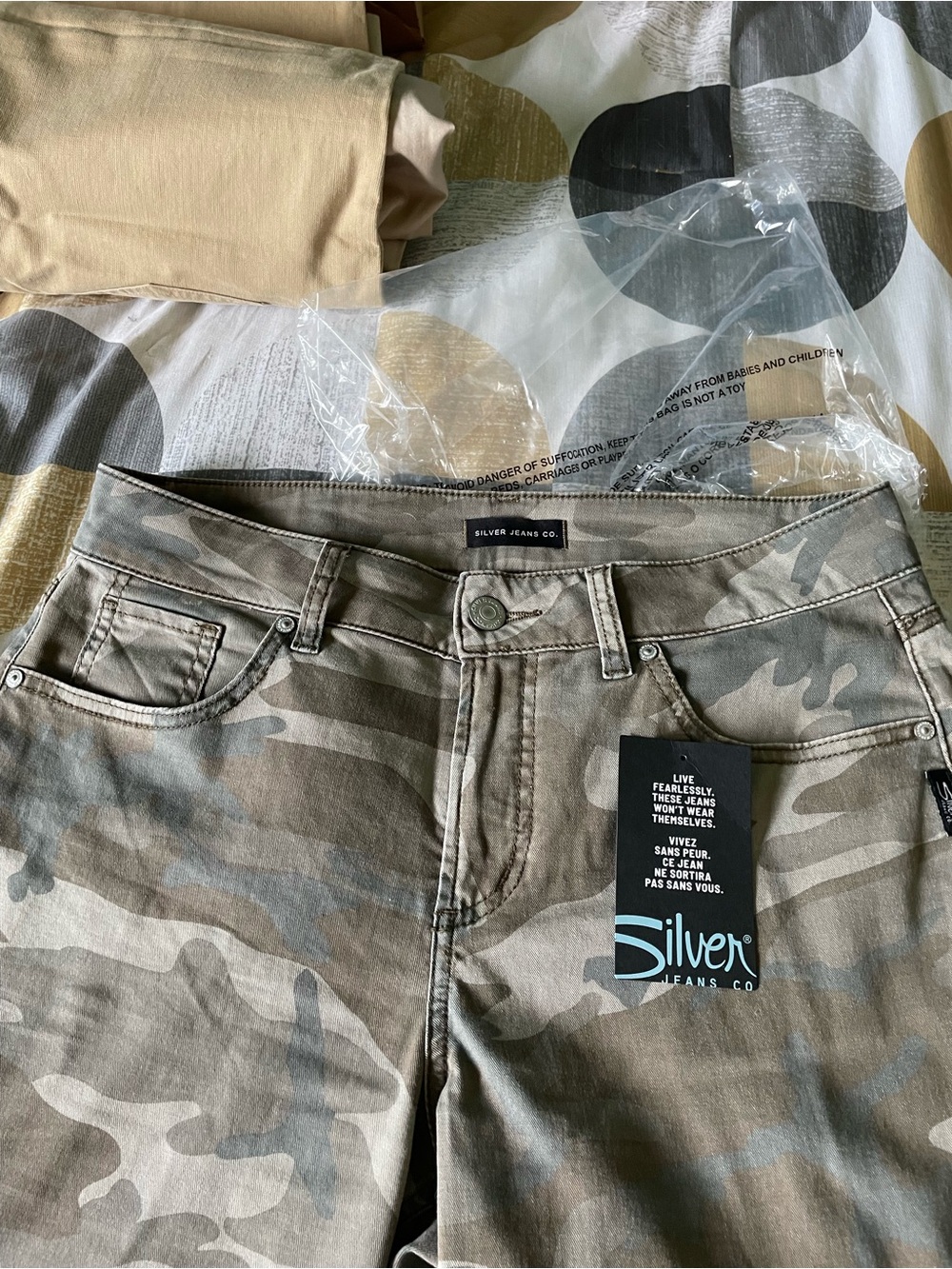 Silver Jeans Olive and Tan Camo Wide-Leg Jeans - Picture 4 of 4